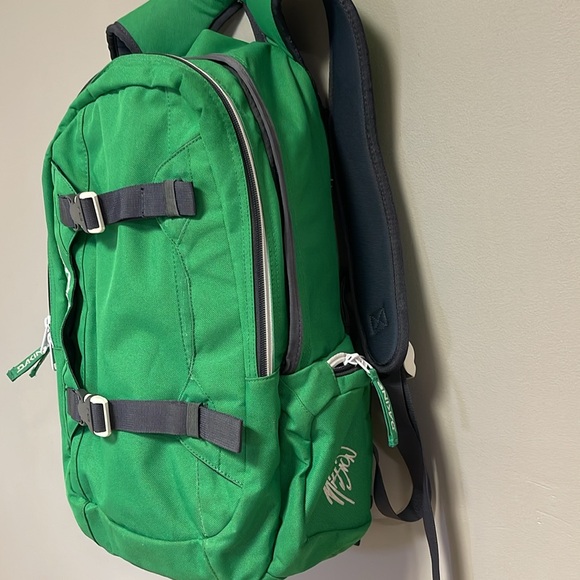 Dakine Mission Backpack - Picture 3 of 9